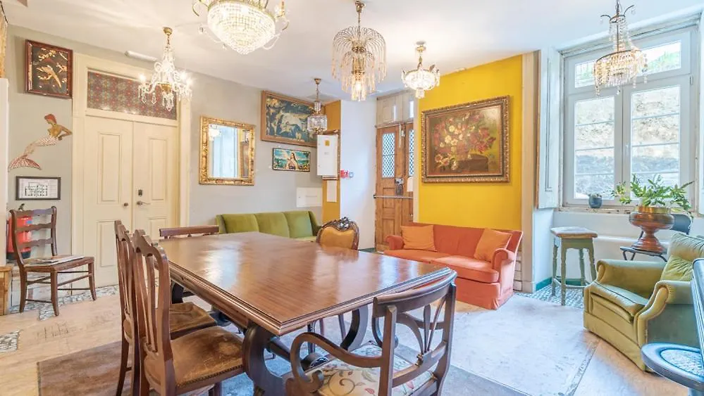 Gasthof The Indy House By Lovelystay Lissabon Portugal
